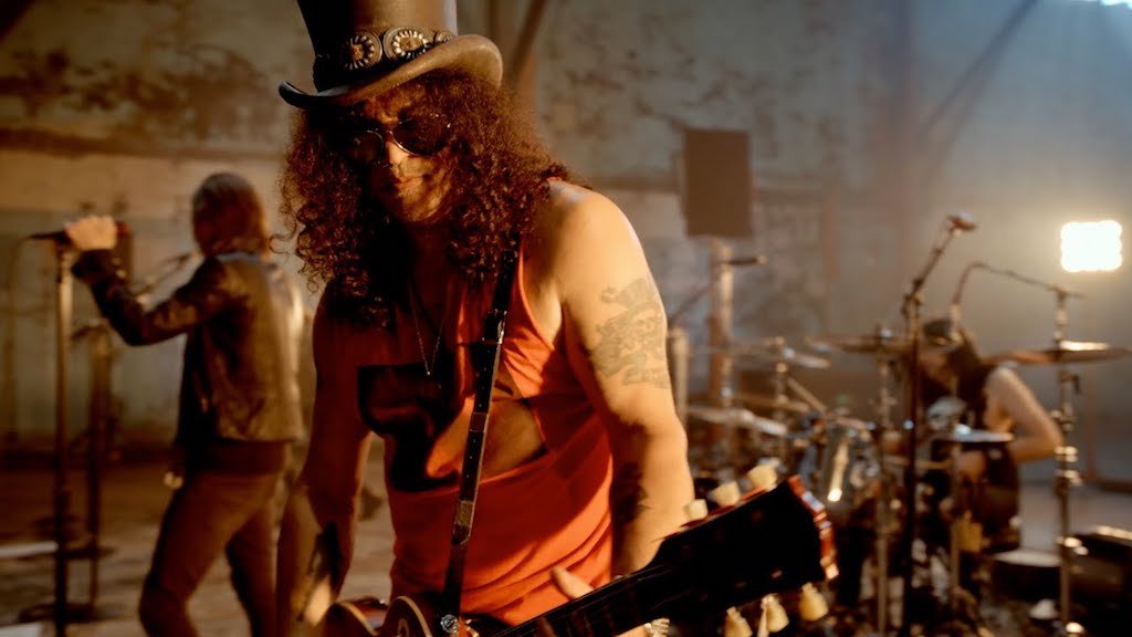 Lee más sobre el artículo ‘Lo hicimos más o menos en vivo’: Slash sobre ‘4’, su nuevo álbum