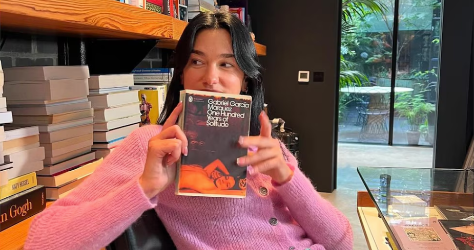 En este momento estás viendo We can fly away to read tonight: el club de lectura de Dua Lipa